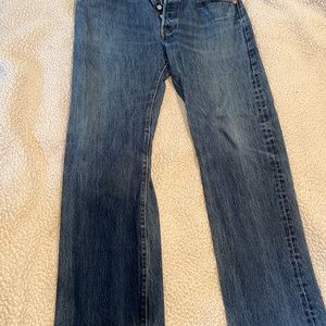 Levi Classic shrink to fit 501 button fly jeans